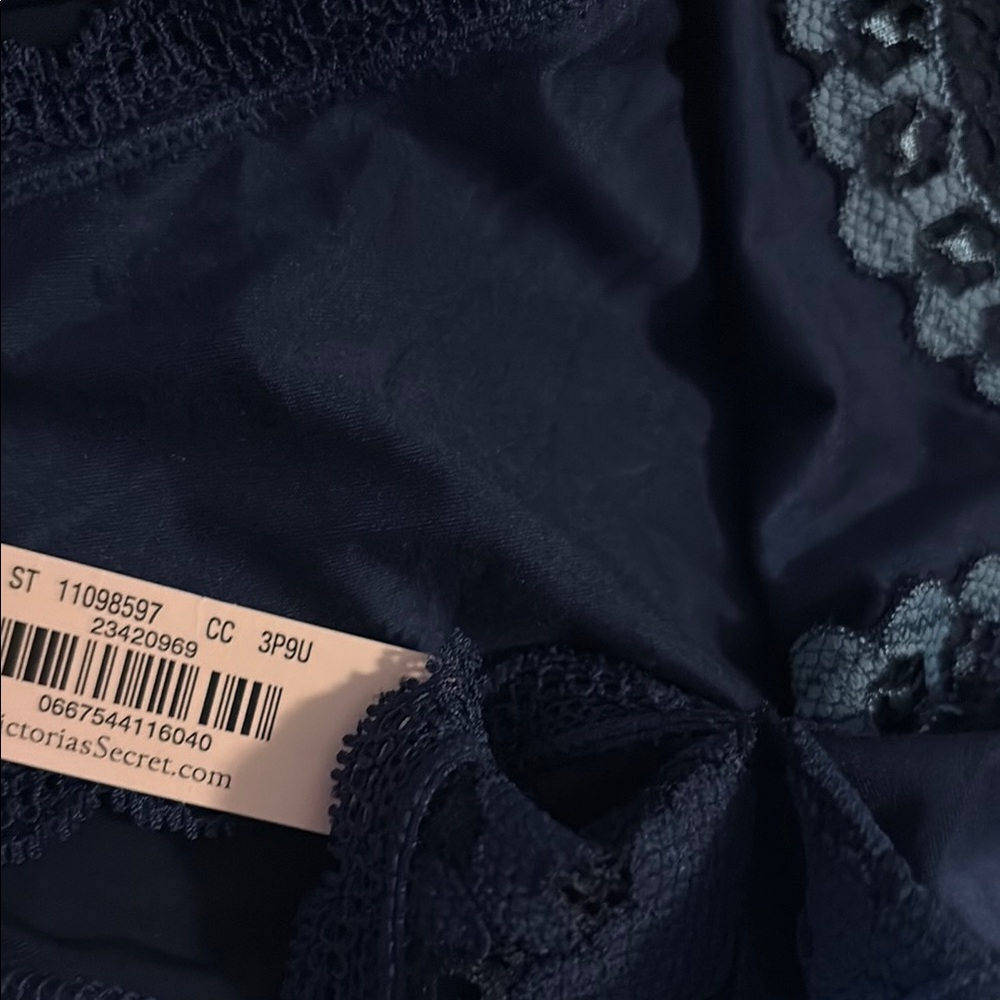Lace Trim Black Panties - Picture 4 of 5